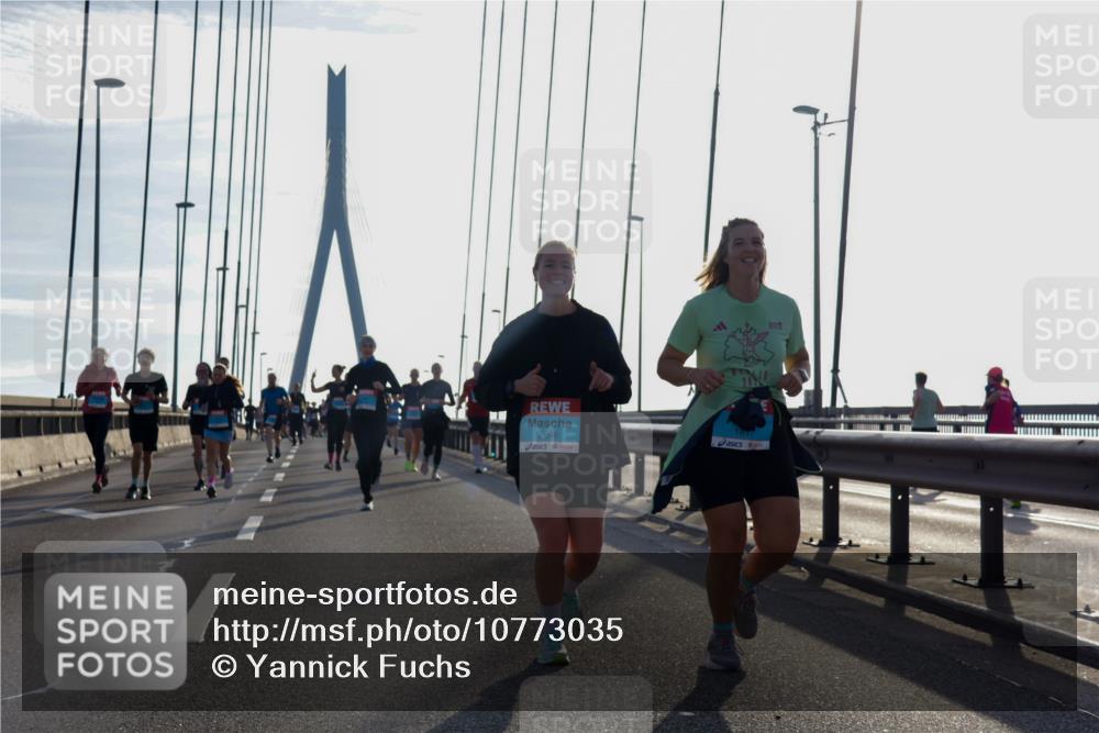 03.10.2026 - Köhlbrandbrückenlauf Yannick Fuchs http://msf.ph/oto/10773035 03.10.2026 09:31:04 Position 1 1817, 2646 meine-sportfotos.de