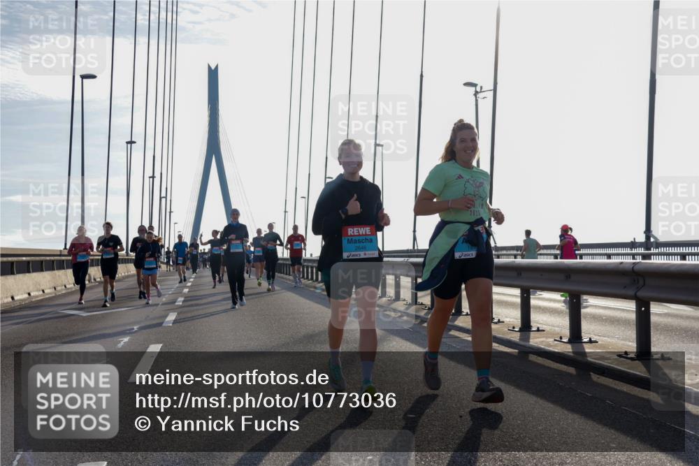 03.10.2026 - Köhlbrandbrückenlauf Yannick Fuchs http://msf.ph/oto/10773036 03.10.2026 09:31:04 Position 1 2025, 2646, 181 meine-sportfotos.de
