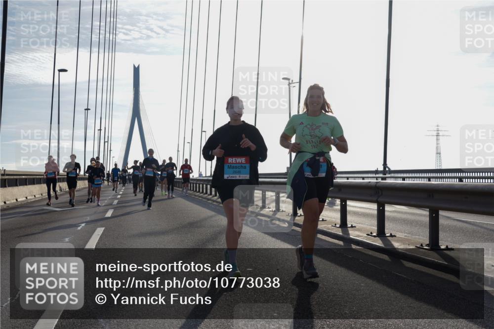 03.10.2026 - Köhlbrandbrückenlauf Yannick Fuchs http://msf.ph/oto/10773038 03.10.2026 09:31:05 Position 1 2646, 2025 meine-sportfotos.de