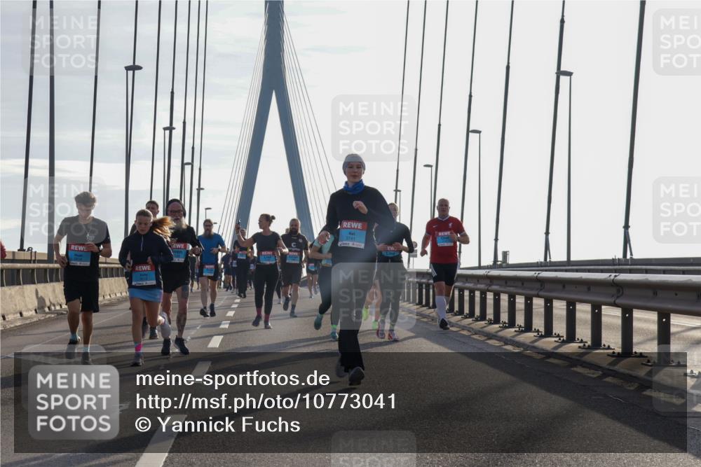 03.10.2026 - Köhlbrandbrückenlauf Yannick Fuchs http://msf.ph/oto/10773041 03.10.2026 09:31:06 Position 1 3741 meine-sportfotos.de