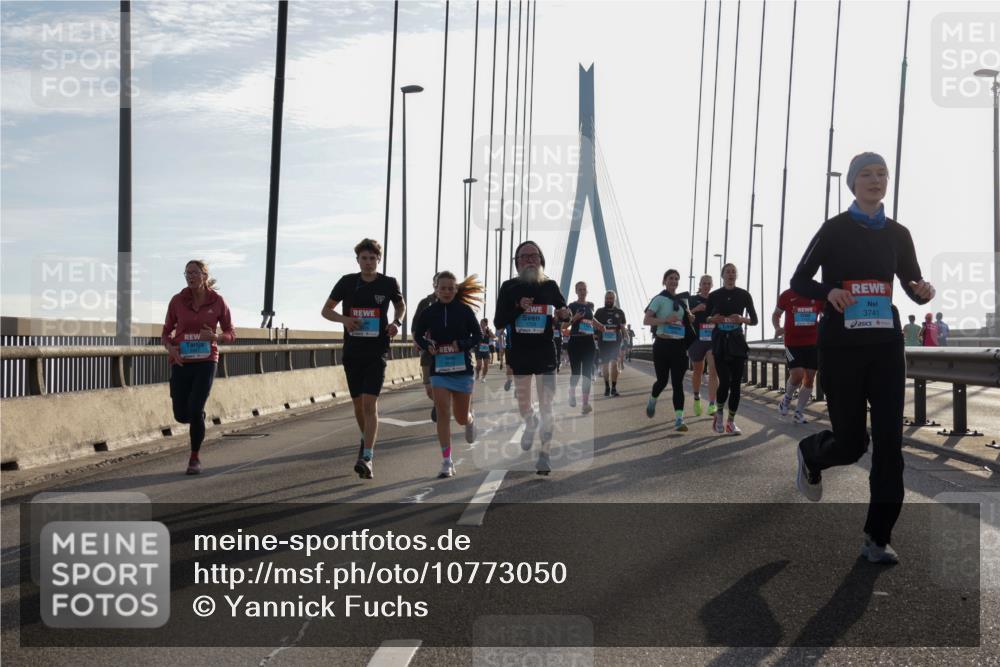 03.10.2026 - Köhlbrandbrückenlauf Yannick Fuchs http://msf.ph/oto/10773050 03.10.2026 09:31:08 Position 1 1729, 3741 meine-sportfotos.de