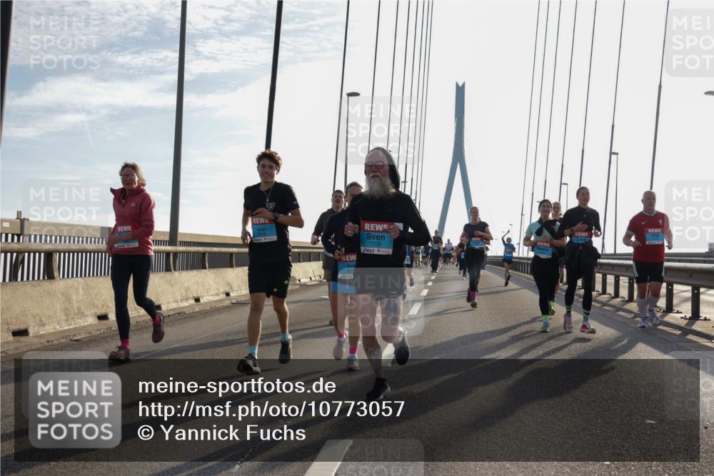03.10.2026 - Köhlbrandbrückenlauf Yannick Fuchs http://msf.ph/oto/10773057 03.10.2026 09:31:09 Position 1 1729 meine-sportfotos.de