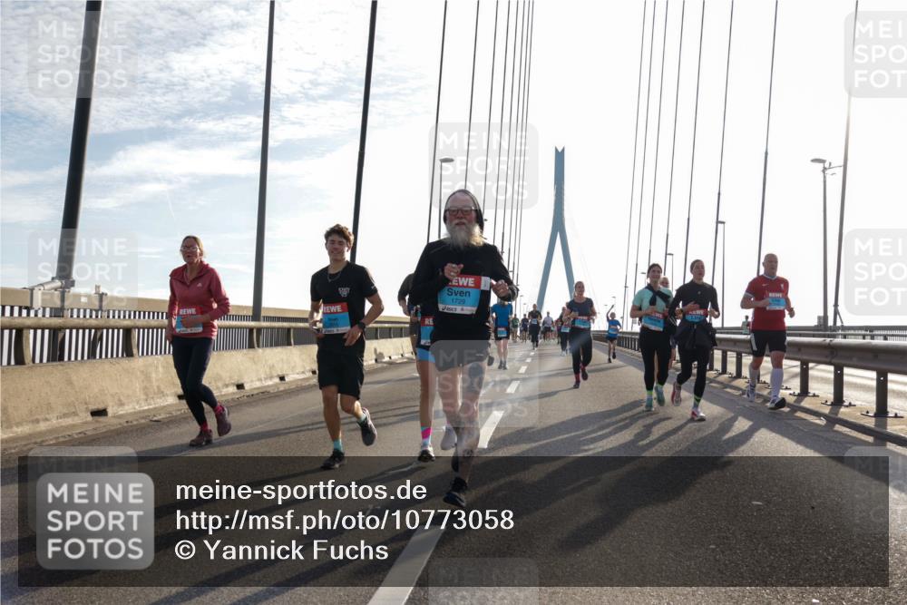 03.10.2026 - Köhlbrandbrückenlauf Yannick Fuchs http://msf.ph/oto/10773058 03.10.2026 09:31:09 Position 1 1729 meine-sportfotos.de