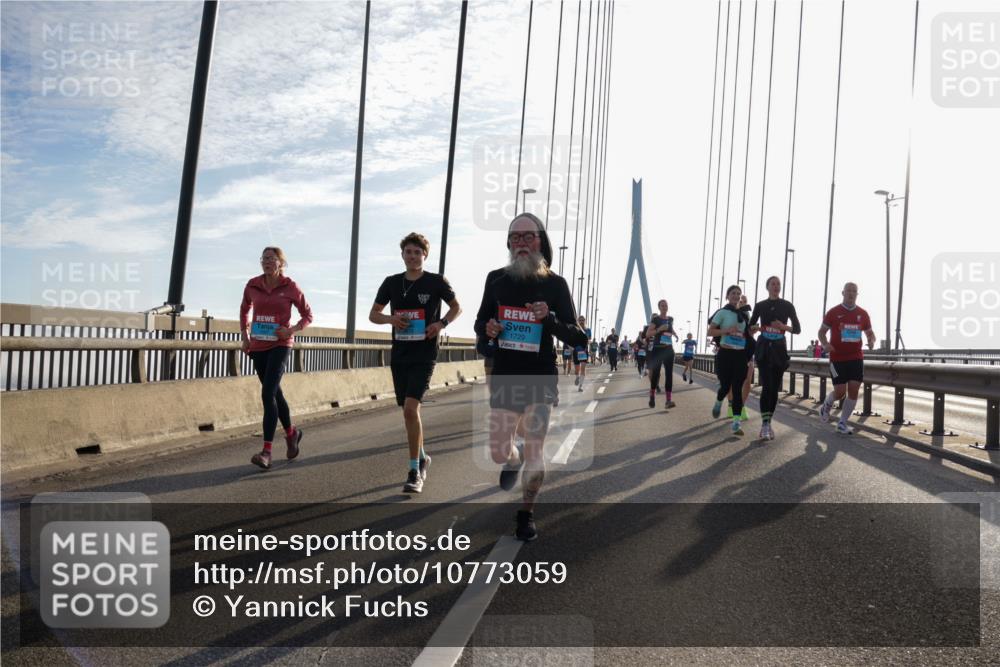 03.10.2026 - Köhlbrandbrückenlauf Yannick Fuchs http://msf.ph/oto/10773059 03.10.2026 09:31:09 Position 1 1729 meine-sportfotos.de