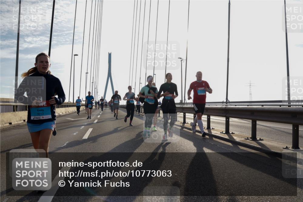 03.10.2026 - Köhlbrandbrückenlauf Yannick Fuchs http://msf.ph/oto/10773063 03.10.2026 09:31:10 Position 1 3813 meine-sportfotos.de