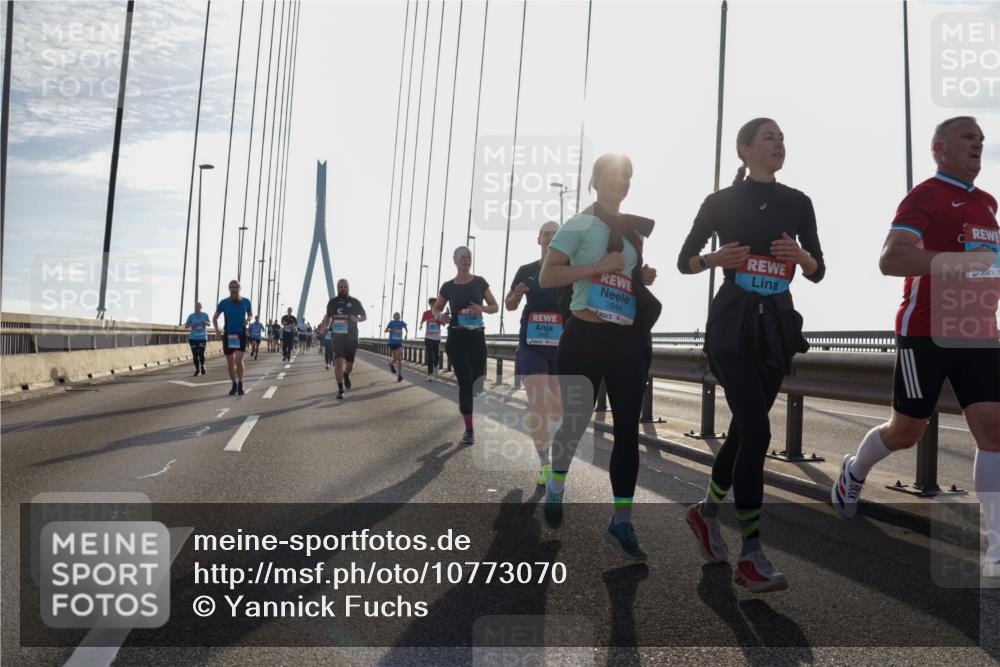 03.10.2026 - Köhlbrandbrückenlauf Yannick Fuchs http://msf.ph/oto/10773070 03.10.2026 09:31:11 Position 1 2944 meine-sportfotos.de