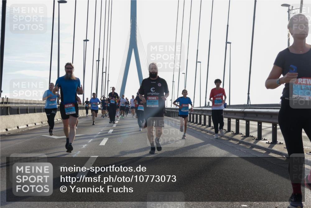 03.10.2026 - Köhlbrandbrückenlauf Yannick Fuchs http://msf.ph/oto/10773073 03.10.2026 09:31:12 Position 1 2738 meine-sportfotos.de