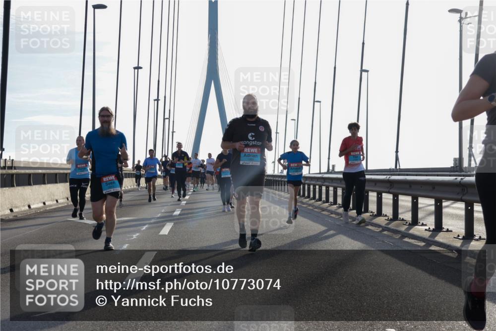 03.10.2026 - Köhlbrandbrückenlauf Yannick Fuchs http://msf.ph/oto/10773074 03.10.2026 09:31:12 Position 1  meine-sportfotos.de