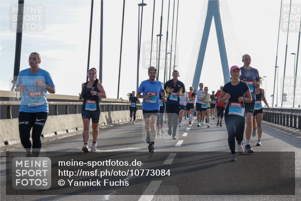 03.10.2026 - Köhlbrandbrückenlauf Yannick Fuchs http://msf.ph/oto/10773084 03.10.2026 09:31:14 Position 1 2955, 1187, 1960 meine-sportfotos.de
