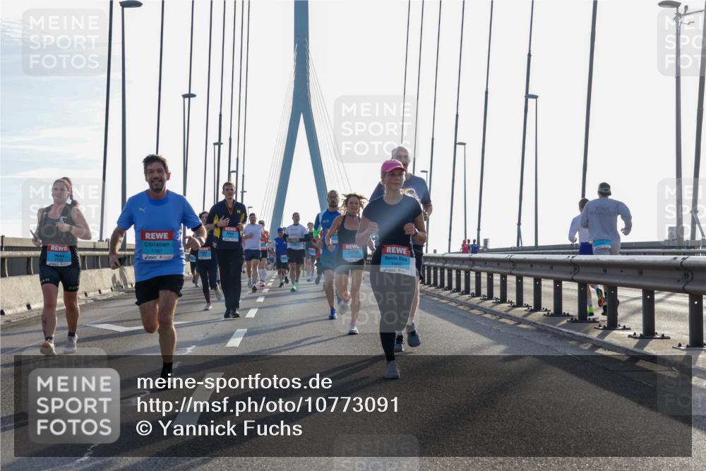 03.10.2026 - Köhlbrandbrückenlauf Yannick Fuchs http://msf.ph/oto/10773091 03.10.2026 09:31:16 Position 1 1187, 1960 meine-sportfotos.de