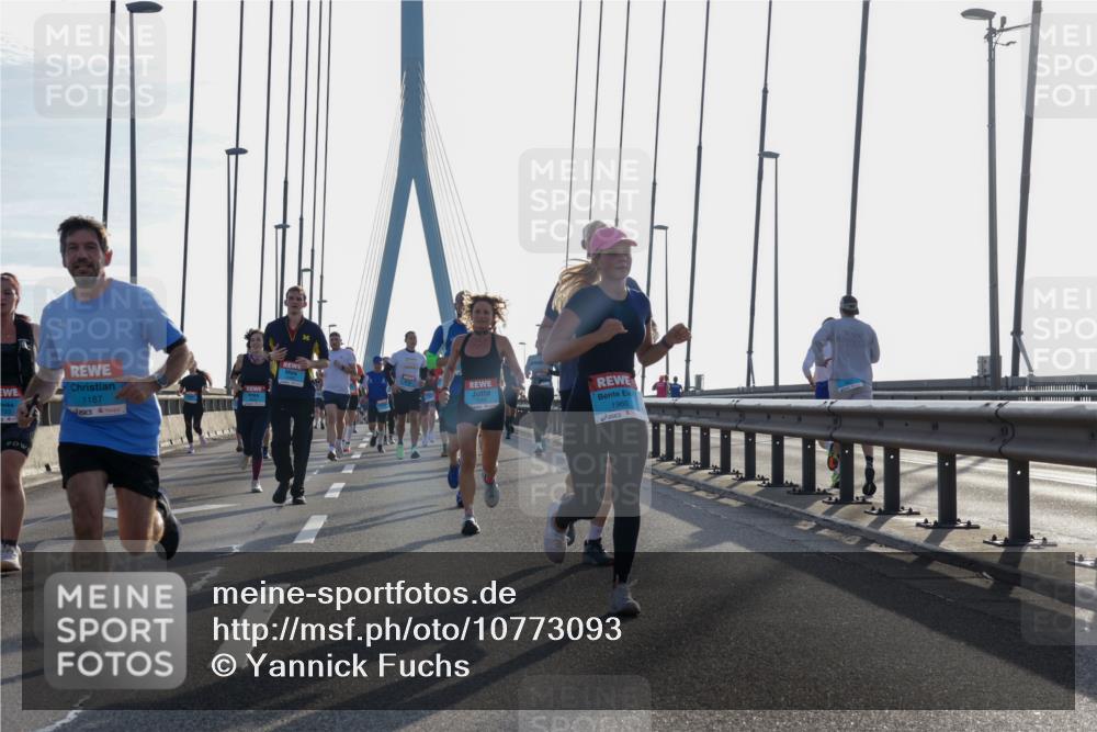03.10.2026 - Köhlbrandbrückenlauf Yannick Fuchs http://msf.ph/oto/10773093 03.10.2026 09:31:16 Position 1 1187, 1960 meine-sportfotos.de