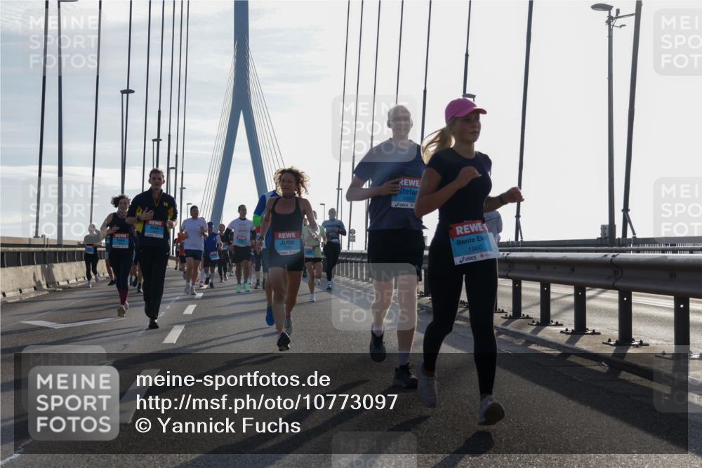03.10.2026 - Köhlbrandbrückenlauf Yannick Fuchs http://msf.ph/oto/10773097 03.10.2026 09:31:17 Position 1 2687, 1960 meine-sportfotos.de
