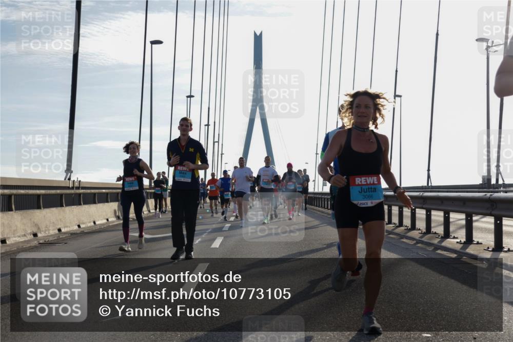 03.10.2026 - Köhlbrandbrückenlauf Yannick Fuchs http://msf.ph/oto/10773105 03.10.2026 09:31:18 Position 1 3066 meine-sportfotos.de