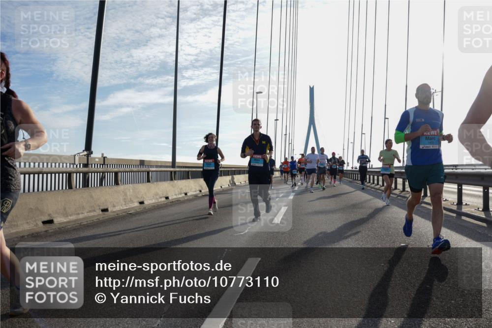 03.10.2026 - Köhlbrandbrückenlauf Yannick Fuchs http://msf.ph/oto/10773110 03.10.2026 09:31:19 Position 1 1455 meine-sportfotos.de