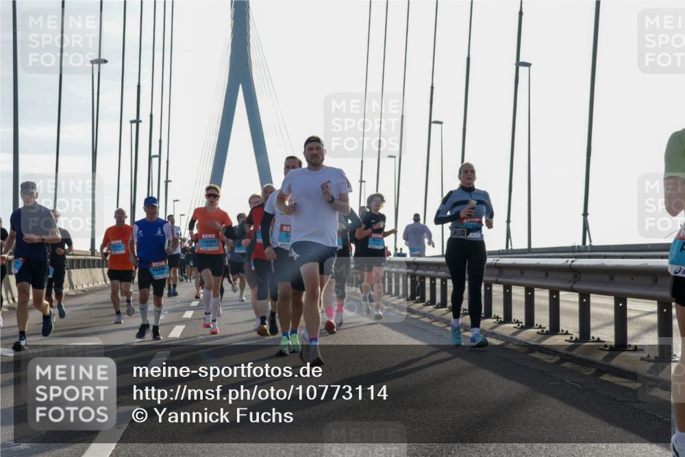 03.10.2026 - Köhlbrandbrückenlauf Yannick Fuchs http://msf.ph/oto/10773114 03.10.2026 09:31:20 Position 1  meine-sportfotos.de