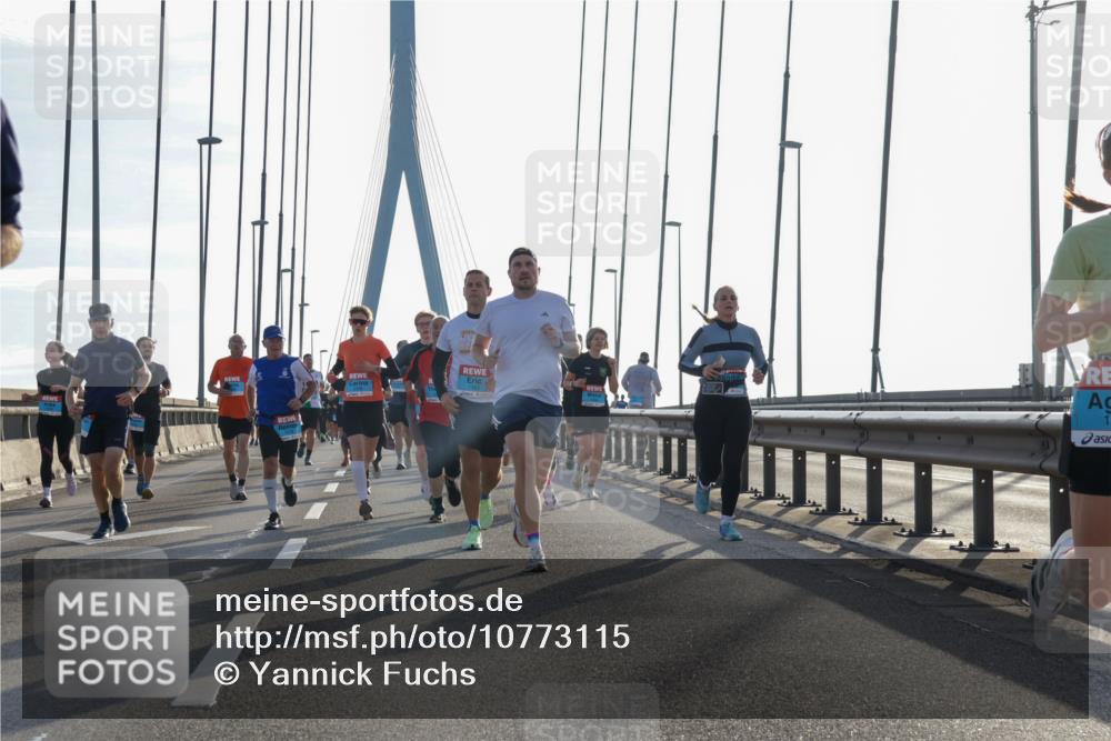 03.10.2026 - Köhlbrandbrückenlauf Yannick Fuchs http://msf.ph/oto/10773115 03.10.2026 09:31:21 Position 1 1 meine-sportfotos.de