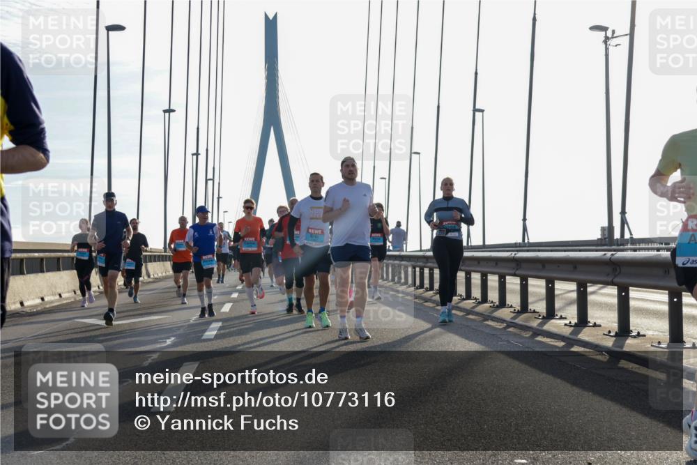 03.10.2026 - Köhlbrandbrückenlauf Yannick Fuchs http://msf.ph/oto/10773116 03.10.2026 09:31:21 Position 1  meine-sportfotos.de