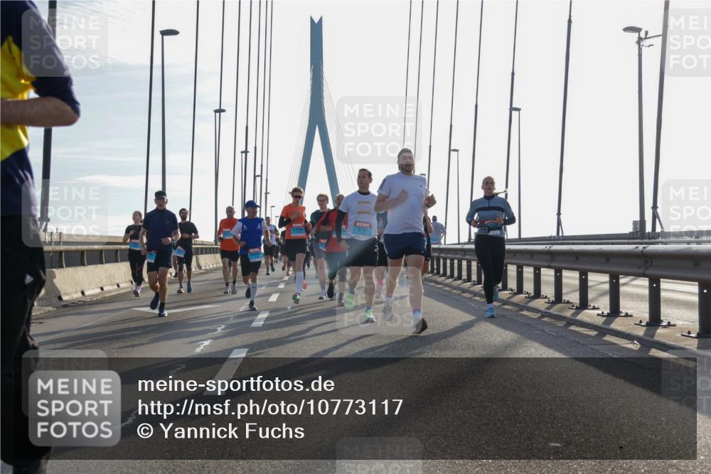 03.10.2026 - Köhlbrandbrückenlauf Yannick Fuchs http://msf.ph/oto/10773117 03.10.2026 09:31:21 Position 1  meine-sportfotos.de