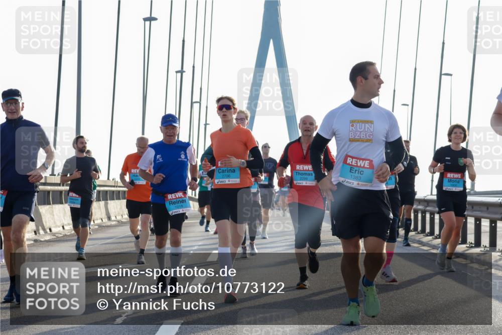 03.10.2026 - Köhlbrandbrückenlauf Yannick Fuchs http://msf.ph/oto/10773122 03.10.2026 09:31:22 Position 1 1218, 2706, 2299, 1383 meine-sportfotos.de