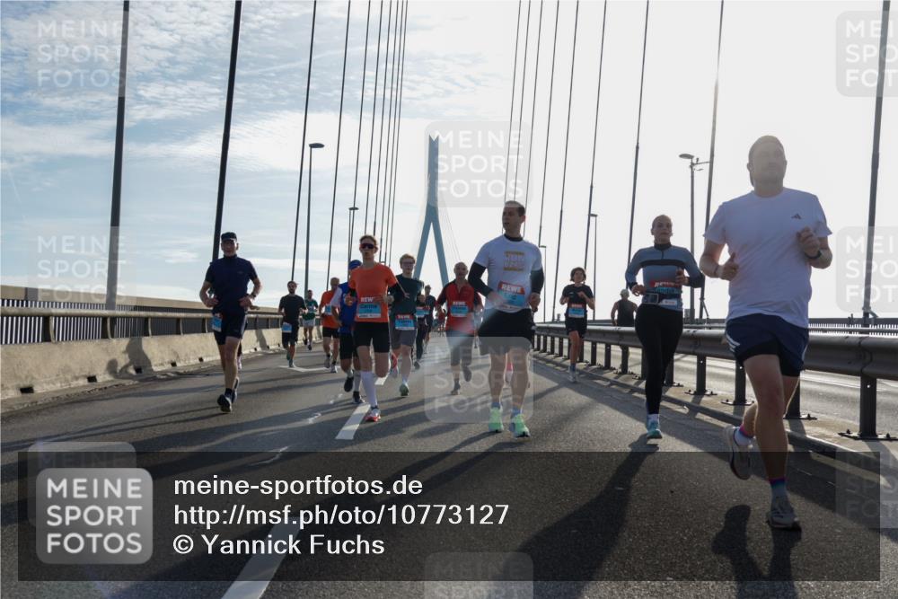 03.10.2026 - Köhlbrandbrückenlauf Yannick Fuchs http://msf.ph/oto/10773127 03.10.2026 09:31:23 Position 1  meine-sportfotos.de