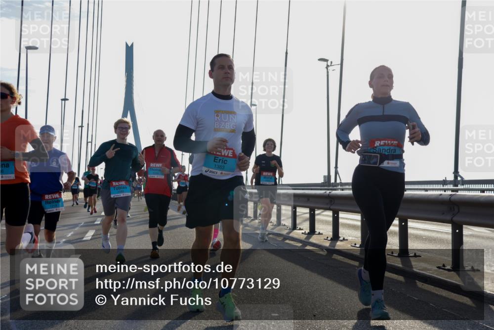 03.10.2026 - Köhlbrandbrückenlauf Yannick Fuchs http://msf.ph/oto/10773129 03.10.2026 09:31:23 Position 1 06, 1218, 1383 meine-sportfotos.de