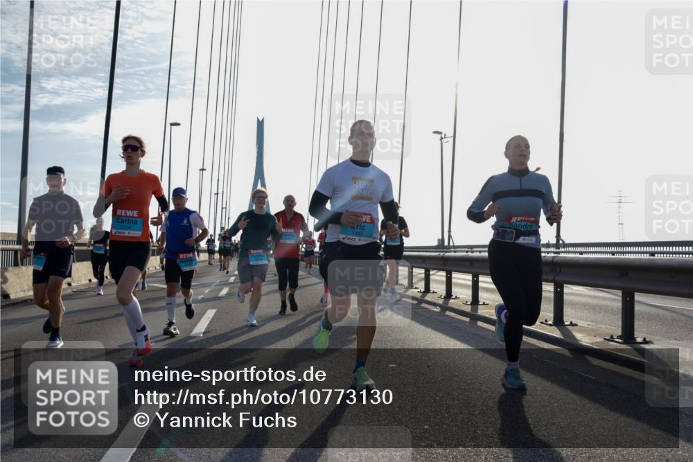 03.10.2026 - Köhlbrandbrückenlauf Yannick Fuchs http://msf.ph/oto/10773130 03.10.2026 09:31:24 Position 1 2706, 1383 meine-sportfotos.de