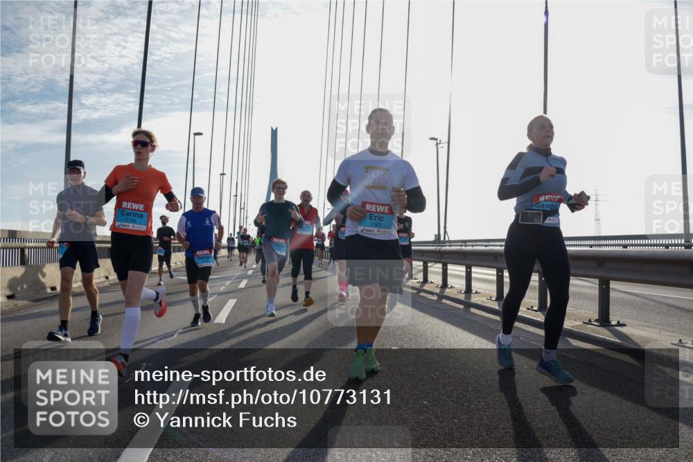 03.10.2026 - Köhlbrandbrückenlauf Yannick Fuchs http://msf.ph/oto/10773131 03.10.2026 09:31:24 Position 1 2706, 1383 meine-sportfotos.de