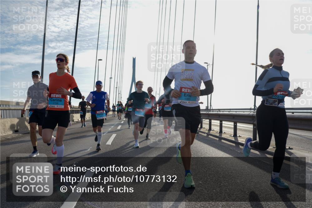 03.10.2026 - Köhlbrandbrückenlauf Yannick Fuchs http://msf.ph/oto/10773132 03.10.2026 09:31:24 Position 1 2706, 1383 meine-sportfotos.de