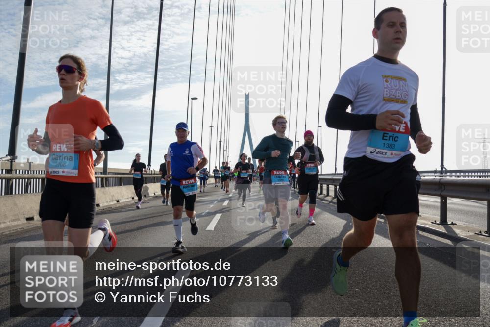 03.10.2026 - Köhlbrandbrückenlauf Yannick Fuchs http://msf.ph/oto/10773133 03.10.2026 09:31:24 Position 1 2706, 2549, 1383 meine-sportfotos.de