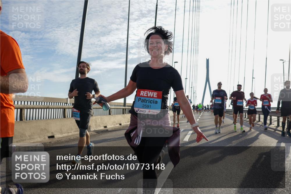 03.10.2026 - Köhlbrandbrückenlauf Yannick Fuchs http://msf.ph/oto/10773148 03.10.2026 09:31:28 Position 1 2591 meine-sportfotos.de