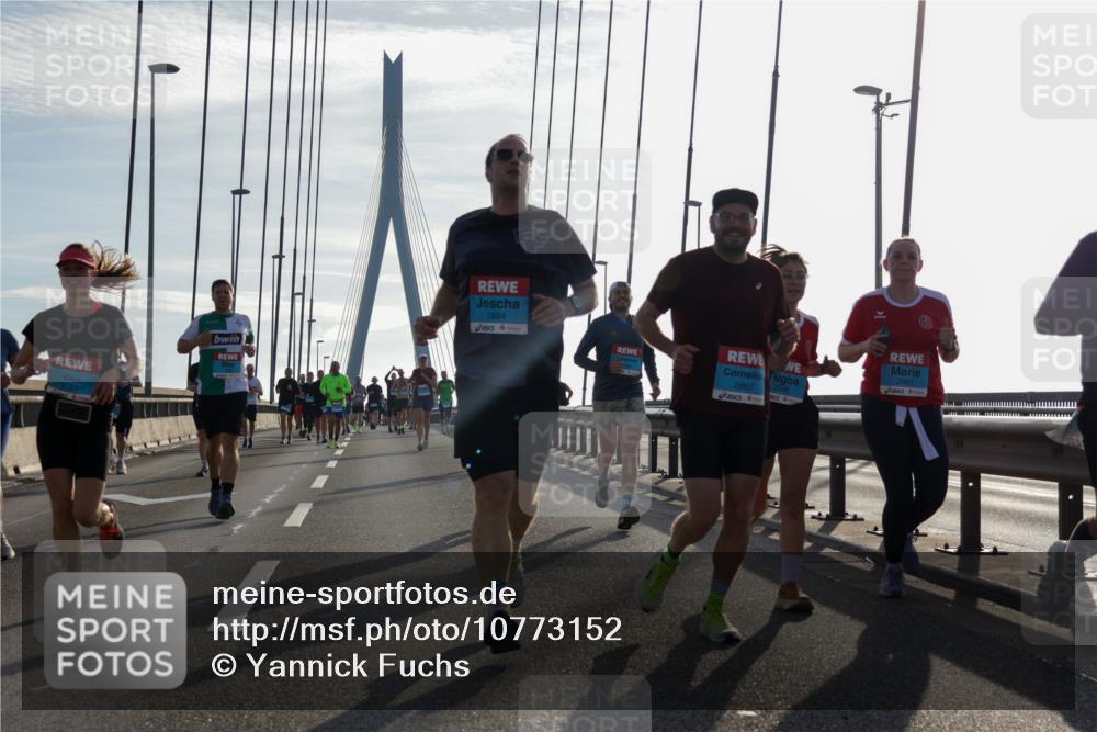 03.10.2026 - Köhlbrandbrückenlauf Yannick Fuchs http://msf.ph/oto/10773152 03.10.2026 09:31:29 Position 1 3785, 2884, 2961, 2848, 2867 meine-sportfotos.de