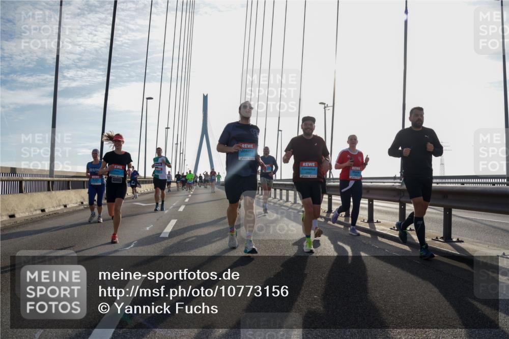 03.10.2026 - Köhlbrandbrückenlauf Yannick Fuchs http://msf.ph/oto/10773156 03.10.2026 09:31:29 Position 1  meine-sportfotos.de