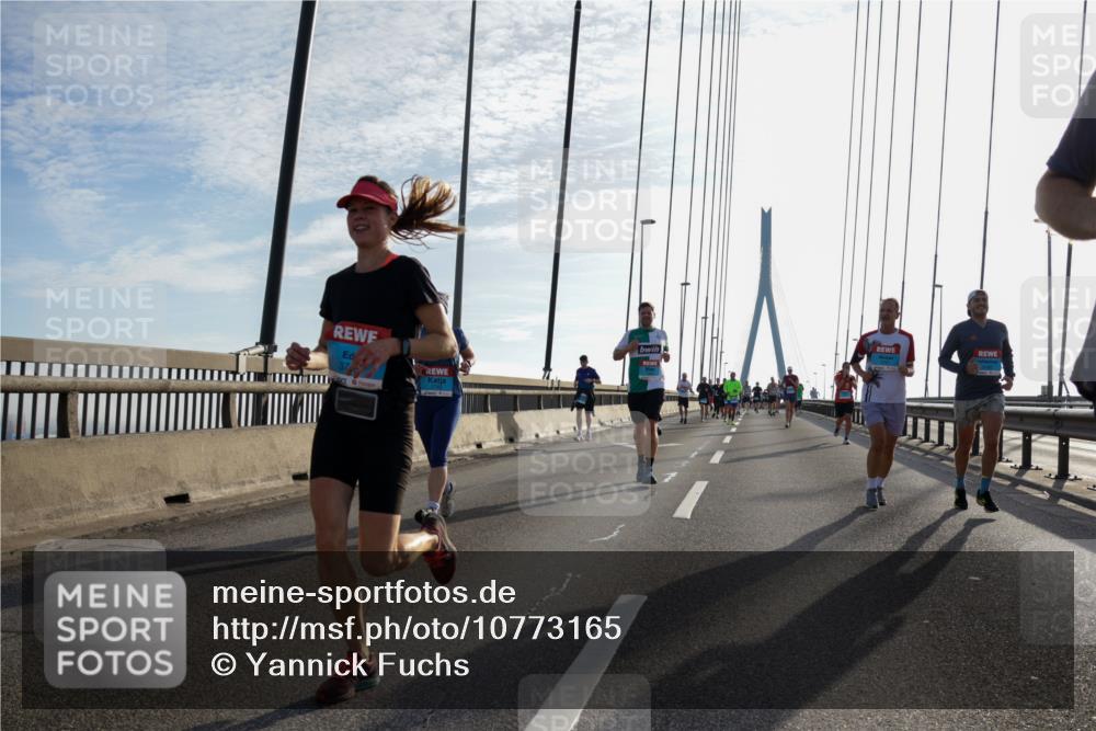 03.10.2026 - Köhlbrandbrückenlauf Yannick Fuchs http://msf.ph/oto/10773165 03.10.2026 09:31:30 Position 1  meine-sportfotos.de