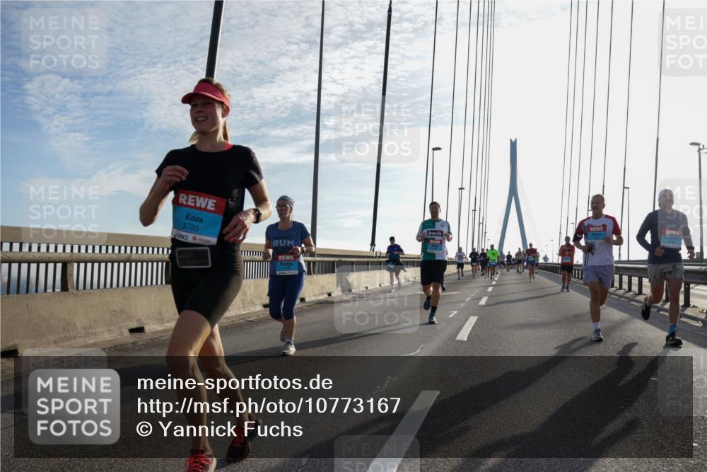 03.10.2026 - Köhlbrandbrückenlauf Yannick Fuchs http://msf.ph/oto/10773167 03.10.2026 09:31:30 Position 1 3785 meine-sportfotos.de