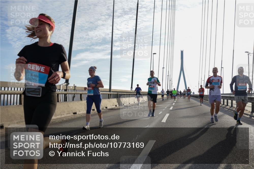 03.10.2026 - Köhlbrandbrückenlauf Yannick Fuchs http://msf.ph/oto/10773169 03.10.2026 09:31:30 Position 1 3785 meine-sportfotos.de