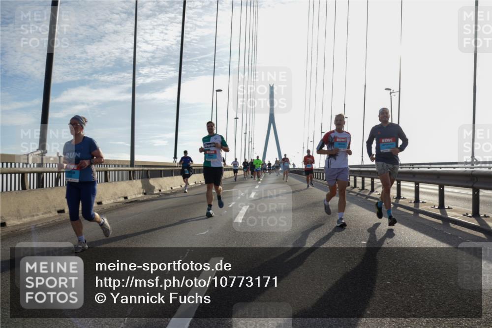 03.10.2026 - Köhlbrandbrückenlauf Yannick Fuchs http://msf.ph/oto/10773171 03.10.2026 09:31:31 Position 1  meine-sportfotos.de