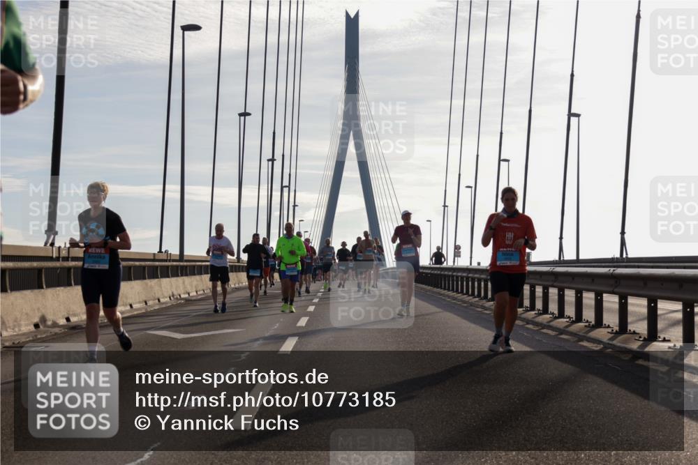 03.10.2026 - Köhlbrandbrückenlauf Yannick Fuchs http://msf.ph/oto/10773185 03.10.2026 09:31:32 Position 1  meine-sportfotos.de
