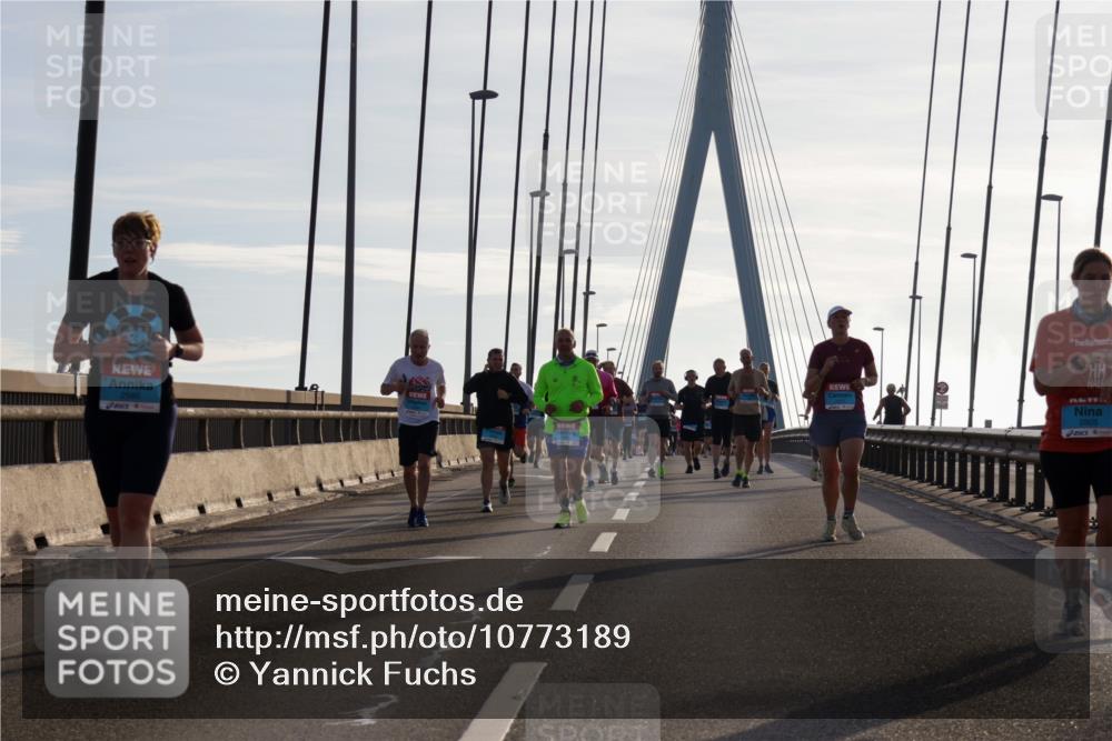 03.10.2026 - Köhlbrandbrückenlauf Yannick Fuchs http://msf.ph/oto/10773189 03.10.2026 09:31:33 Position 1 2565, 2805 meine-sportfotos.de