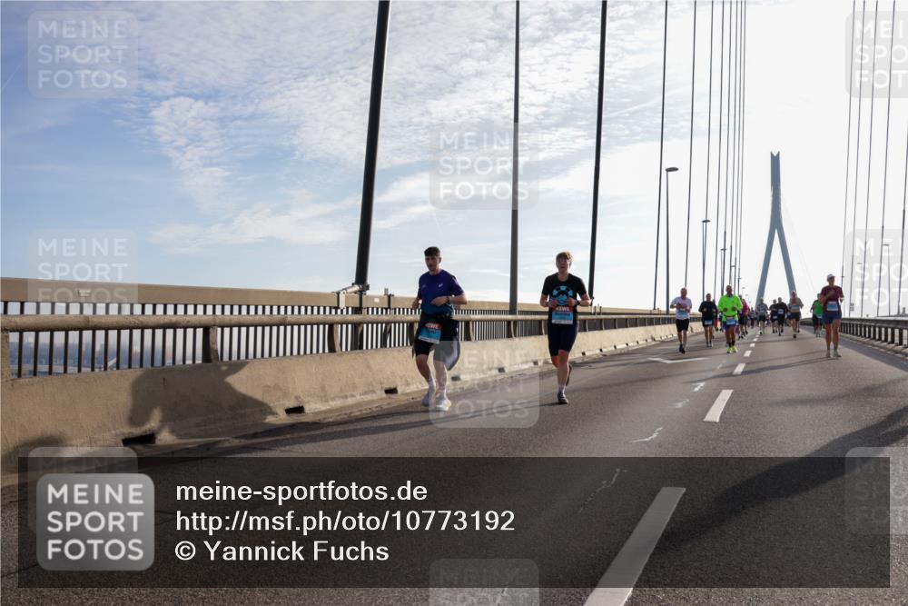 03.10.2026 - Köhlbrandbrückenlauf Yannick Fuchs http://msf.ph/oto/10773192 03.10.2026 09:31:33 Position 1  meine-sportfotos.de