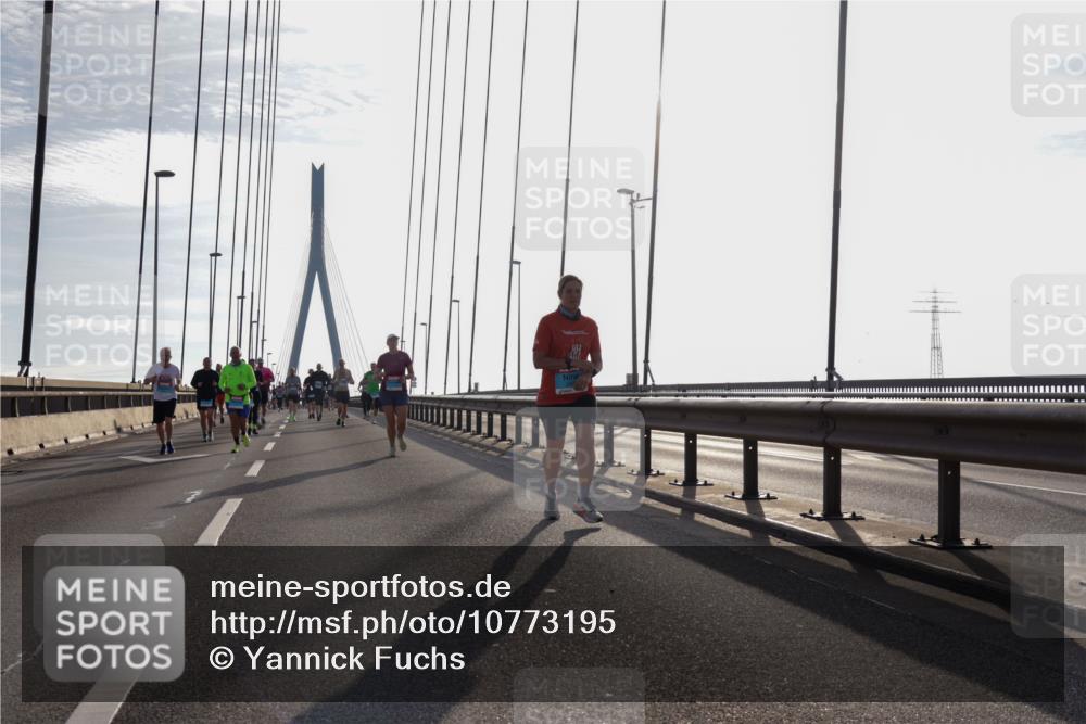 03.10.2026 - Köhlbrandbrückenlauf Yannick Fuchs http://msf.ph/oto/10773195 03.10.2026 09:31:34 Position 1  meine-sportfotos.de