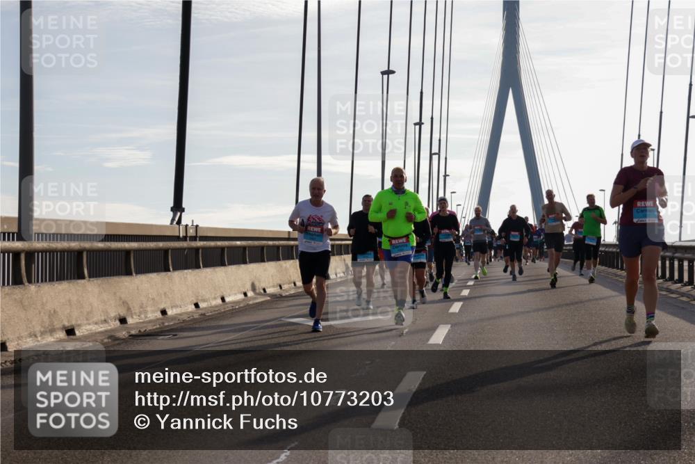 03.10.2026 - Köhlbrandbrückenlauf Yannick Fuchs http://msf.ph/oto/10773203 03.10.2026 09:31:35 Position 1 1217 meine-sportfotos.de