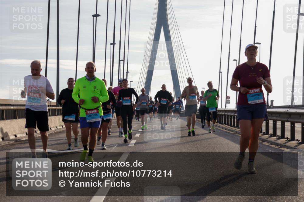 03.10.2026 - Köhlbrandbrückenlauf Yannick Fuchs http://msf.ph/oto/10773214 03.10.2026 09:31:36 Position 1 2451, 1503, 42, 195, 1217 meine-sportfotos.de
