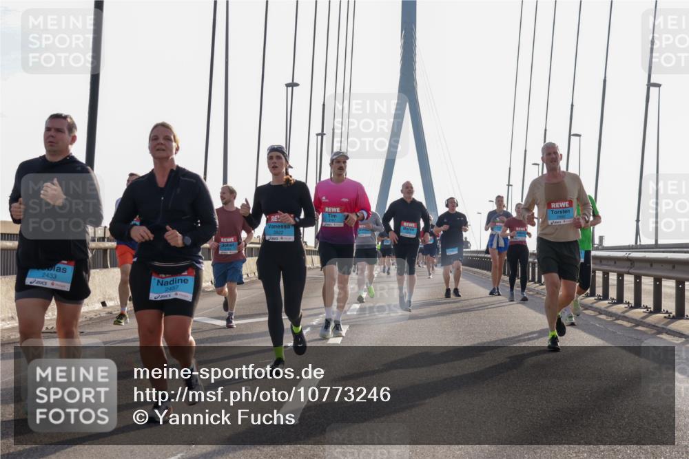 03.10.2026 - Köhlbrandbrückenlauf Yannick Fuchs http://msf.ph/oto/10773246 03.10.2026 09:31:39 Position 1 2433, 2457, 2822 meine-sportfotos.de
