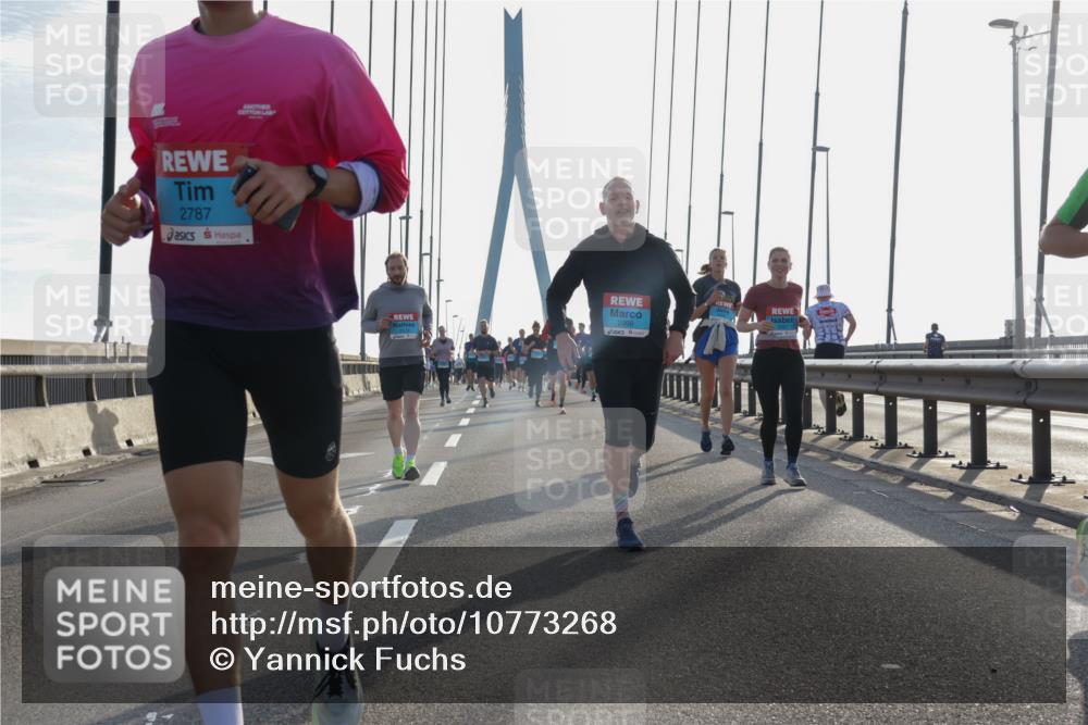 03.10.2026 - Köhlbrandbrückenlauf Yannick Fuchs http://msf.ph/oto/10773268 03.10.2026 09:31:43 Position 1 2787, 2966 meine-sportfotos.de