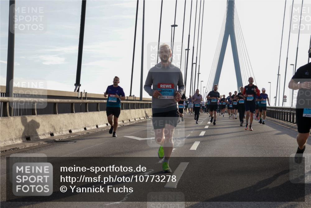 03.10.2026 - Köhlbrandbrückenlauf Yannick Fuchs http://msf.ph/oto/10773278 03.10.2026 09:31:45 Position 1 2573 meine-sportfotos.de