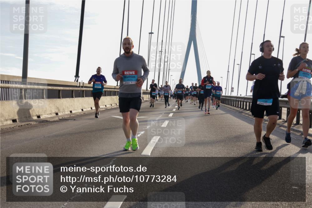 03.10.2026 - Köhlbrandbrückenlauf Yannick Fuchs http://msf.ph/oto/10773284 03.10.2026 09:31:45 Position 1 2573, 1739 meine-sportfotos.de