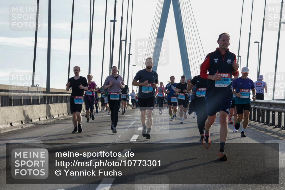 03.10.2026 - Köhlbrandbrückenlauf Yannick Fuchs http://msf.ph/oto/10773301 03.10.2026 09:31:47 Position 1 3057, 2187 meine-sportfotos.de