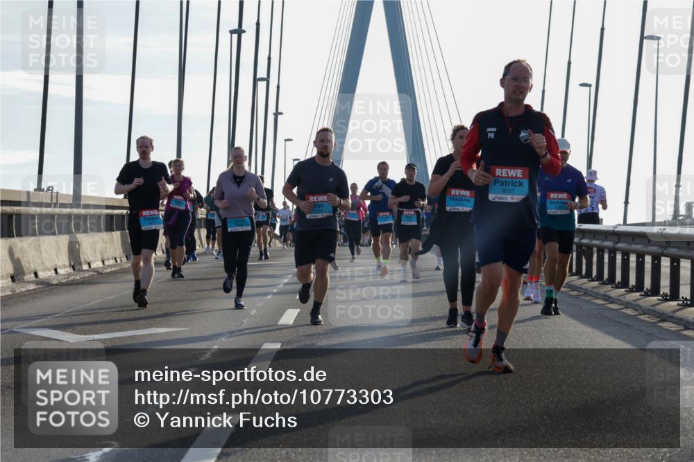 03.10.2026 - Köhlbrandbrückenlauf Yannick Fuchs http://msf.ph/oto/10773303 03.10.2026 09:31:48 Position 1 3057 meine-sportfotos.de