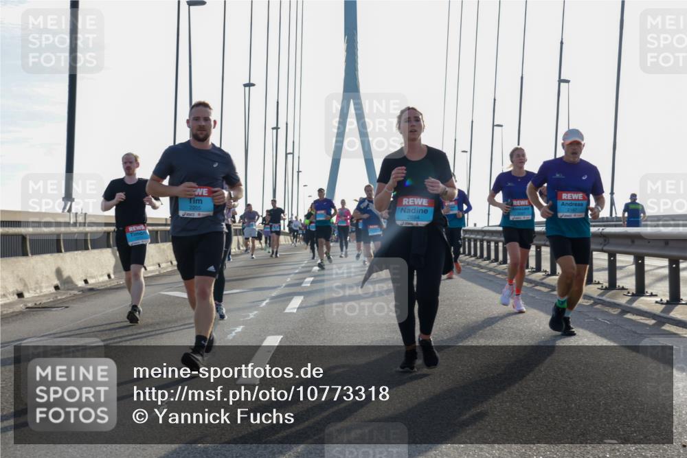 03.10.2026 - Köhlbrandbrückenlauf Yannick Fuchs http://msf.ph/oto/10773318 03.10.2026 09:31:51 Position 1 2205, 2694, 2187 meine-sportfotos.de