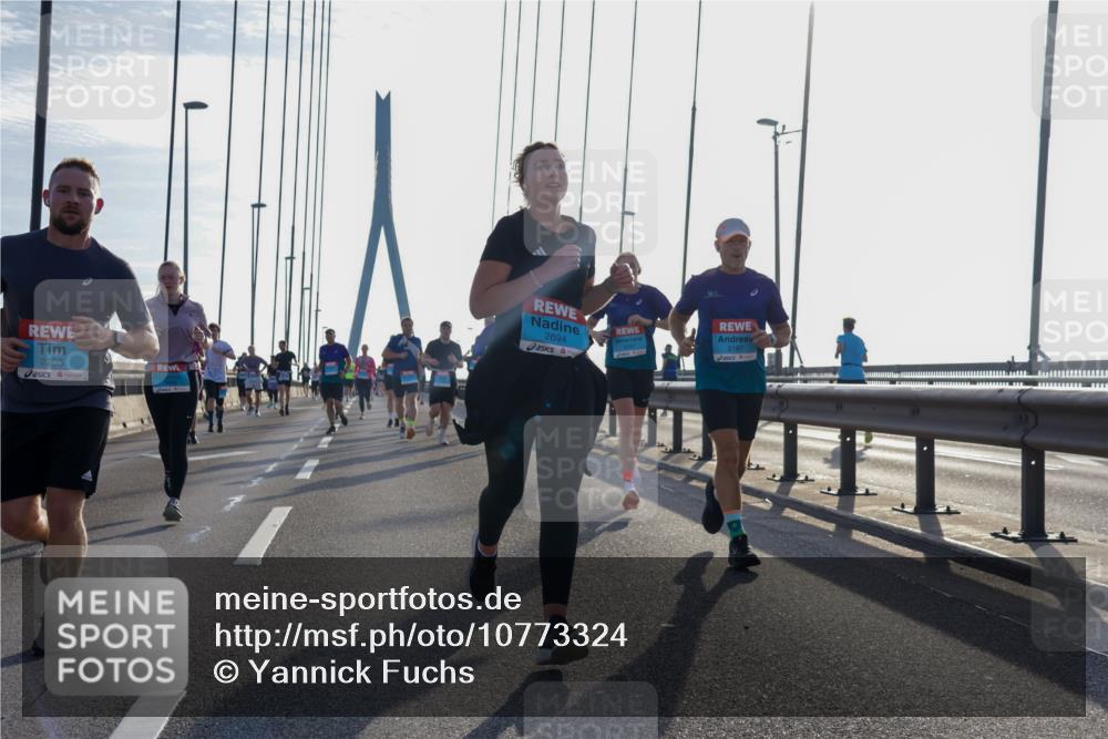 03.10.2026 - Köhlbrandbrückenlauf Yannick Fuchs http://msf.ph/oto/10773324 03.10.2026 09:31:52 Position 1 2205, 2694, 2187 meine-sportfotos.de